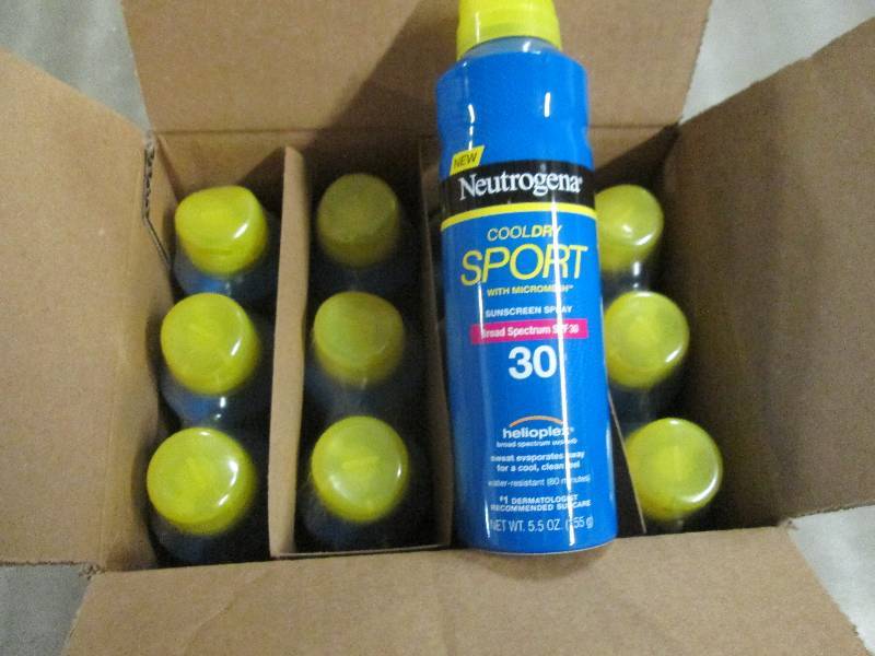 lot 314 image: Case of 12 5.5 oz Neutrogena Cool ...
