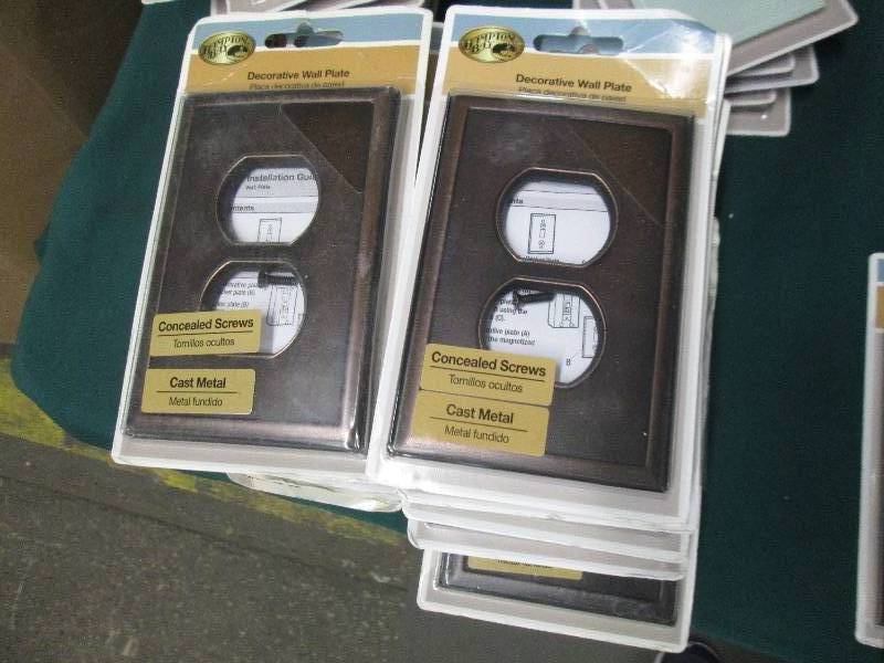 lot 347 image: Lot of 24 Hampton Bay Cast Metal 2...