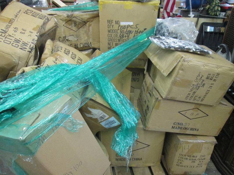 lot 359 image: Pallet of Cell Phone Cases & Access...