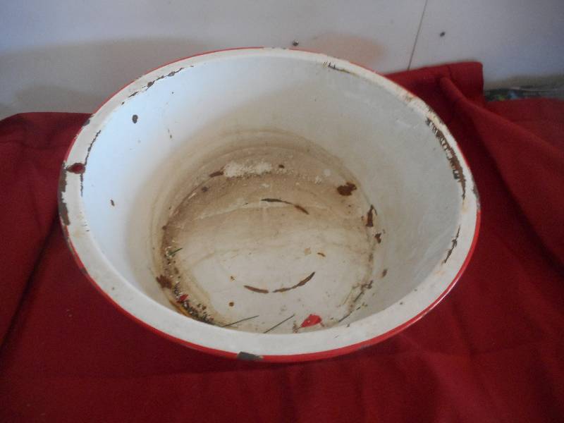 vintage enamel basin