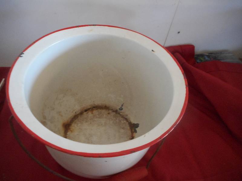 VINTAGE ENAMEL POT AND COVER