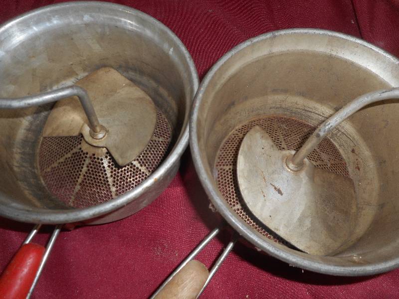 2 VINTAGE MASHERS