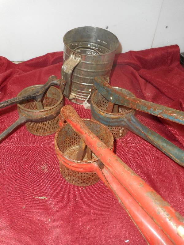 VINTAGE RICERS 1 SIFTER