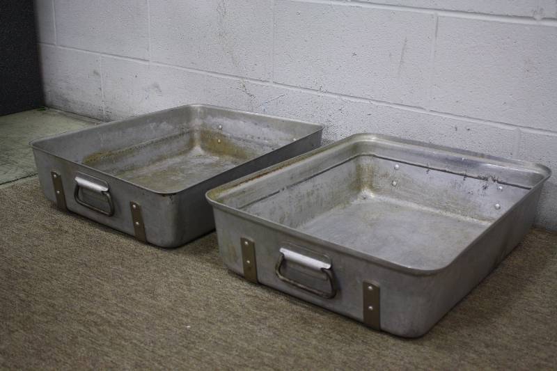 2 Roasting Pans