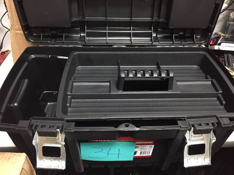 lot 34 image: Husky 22 in. Tool Box with New Metal Latches-206573  open box never used