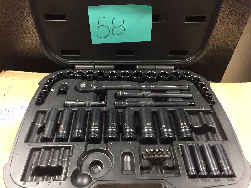 lot 58 image: Husky 14 in. and 38 in. Universal Mechanics Tool Set open box never used missing few pc