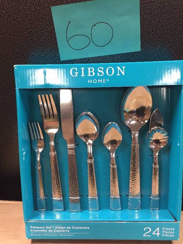 lot 60 image: Gibson Home New 24-pc Flatware Set