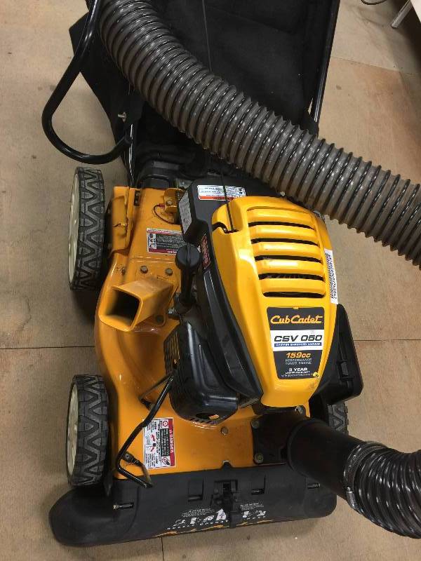 lot 118 image: Cub Cadet 1.5 in. 159cc Gas Chipper Shredder Vacuum in working conditions
