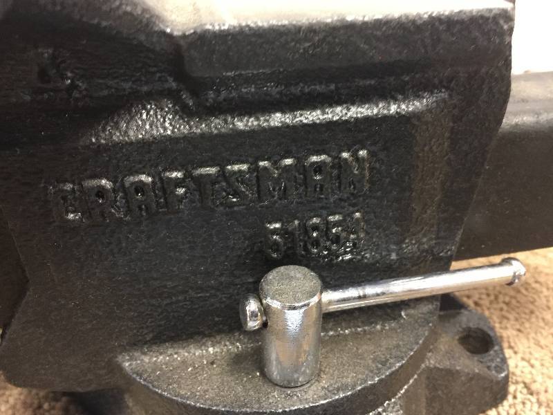 lot 120 image: Craftsman4 in. benchvise in like New conditions