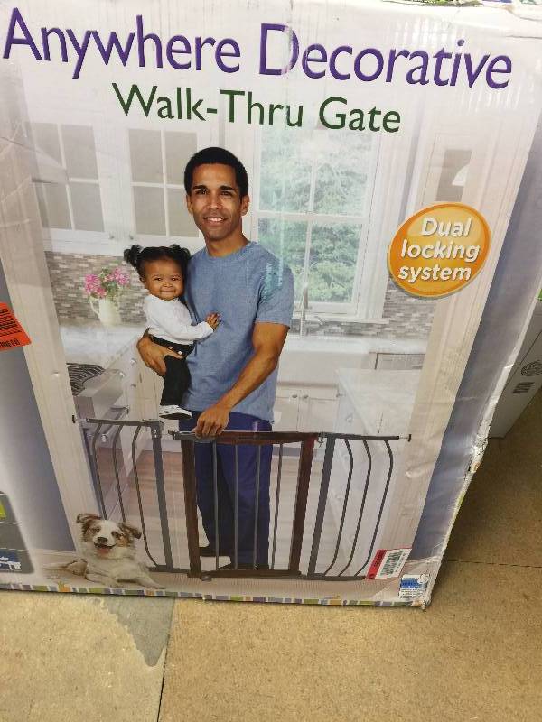 lot 128 image: Summer Infant 30 in. Anywhere Decorative Walk-Thru Gate open box never used
