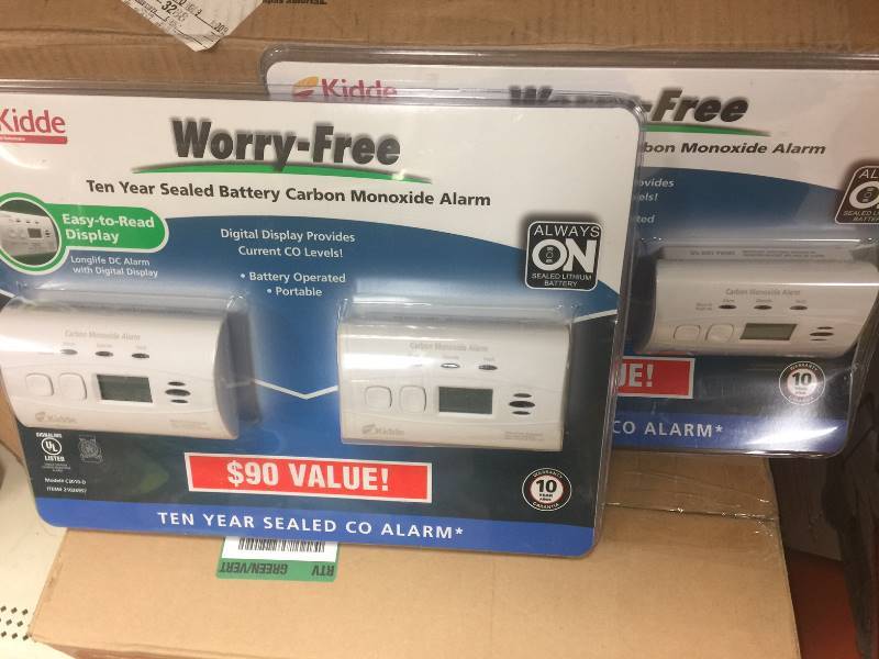 lot 133 image: Set of 2 NEW Kidde  Worry Free 10-Year Battery Operated Digital Carbon Monoxide Alarm