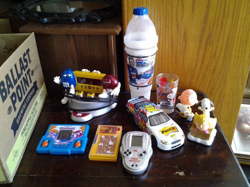 Collectibles Snoopy, Cartoons, Race Car