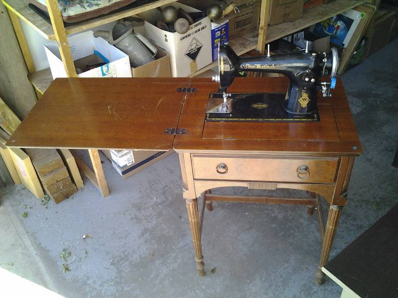 Vintage Westinghouse Sewing Machine With Cabinet