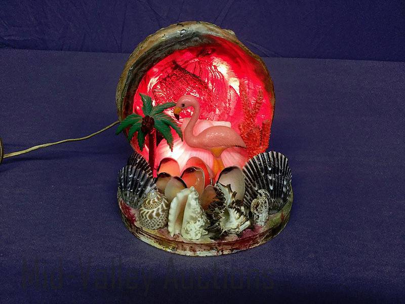 lot 275 image: Vintage lighted shell piece