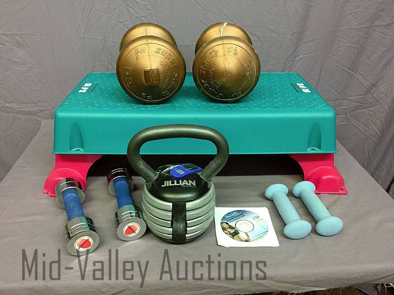 lot 8 image: Hand weights Jillian Michaels and more