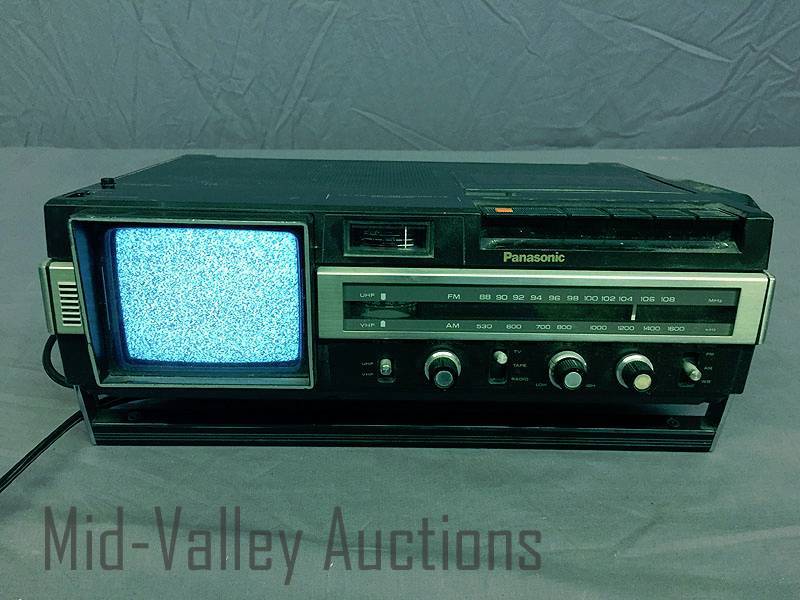 lot 27 image: Panasonic mini TV and portable stereo