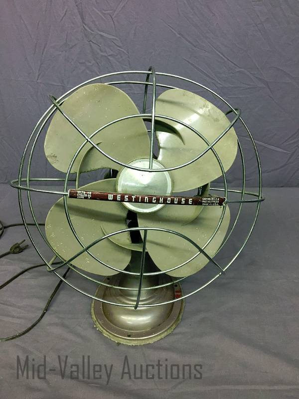 lot 28 image: Vintage Westinghouse fan