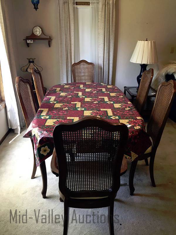 lot 52 image: Dining table with 6 chairs