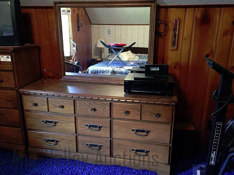 lot 82 image: Dresser with mirror