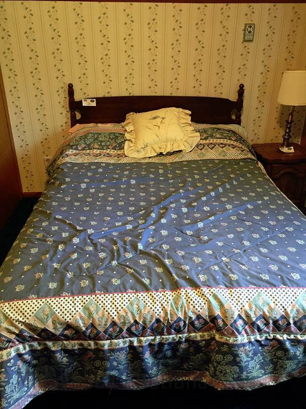 lot 87 image: Full bed