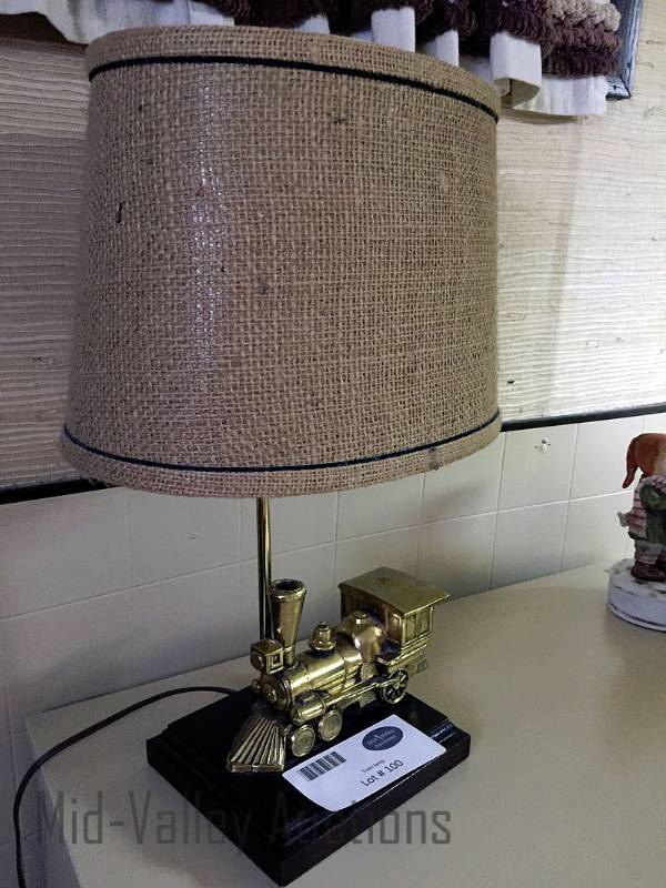 lot 100 image: Train lamp