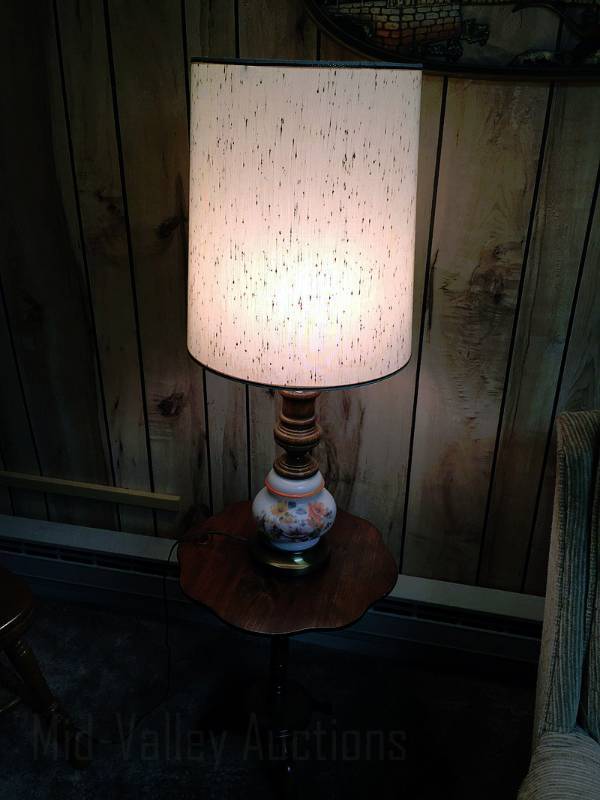 lot 102 image: Table and lamp