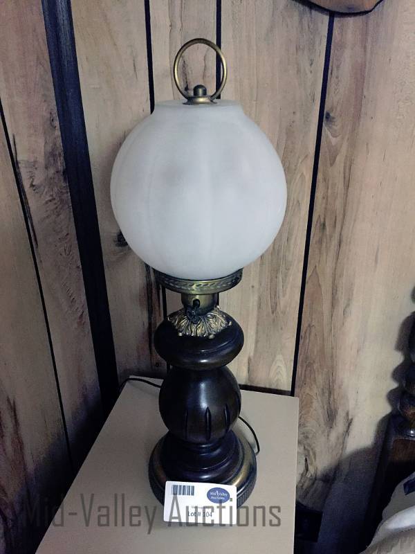 lot 104 image: Glass top lamp