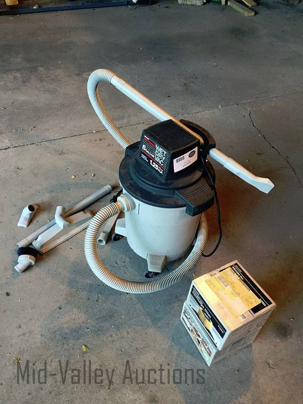 lot 112 image: Wet Dry Vac