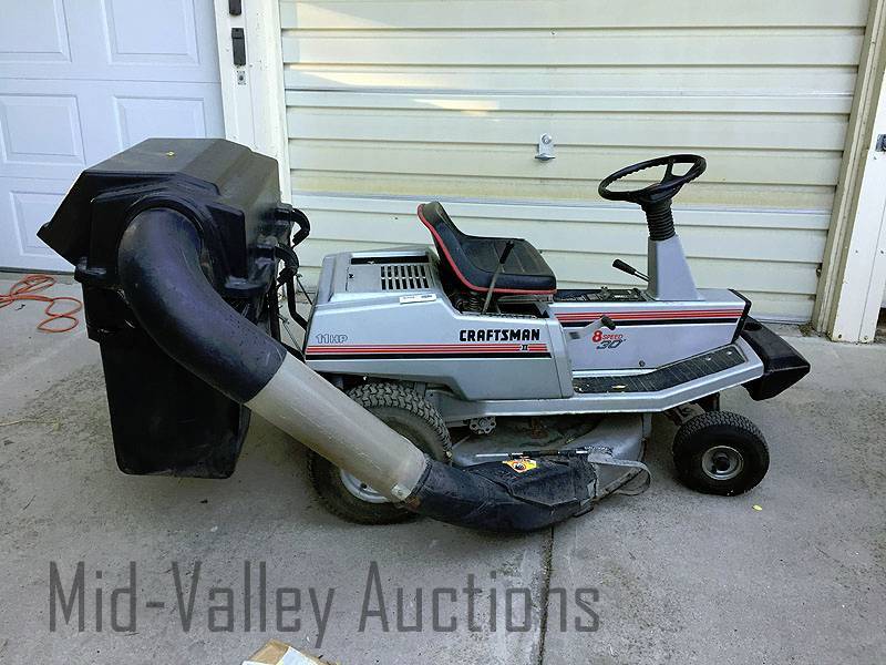 lot 122 image: Craftsman riding mower w bagger
