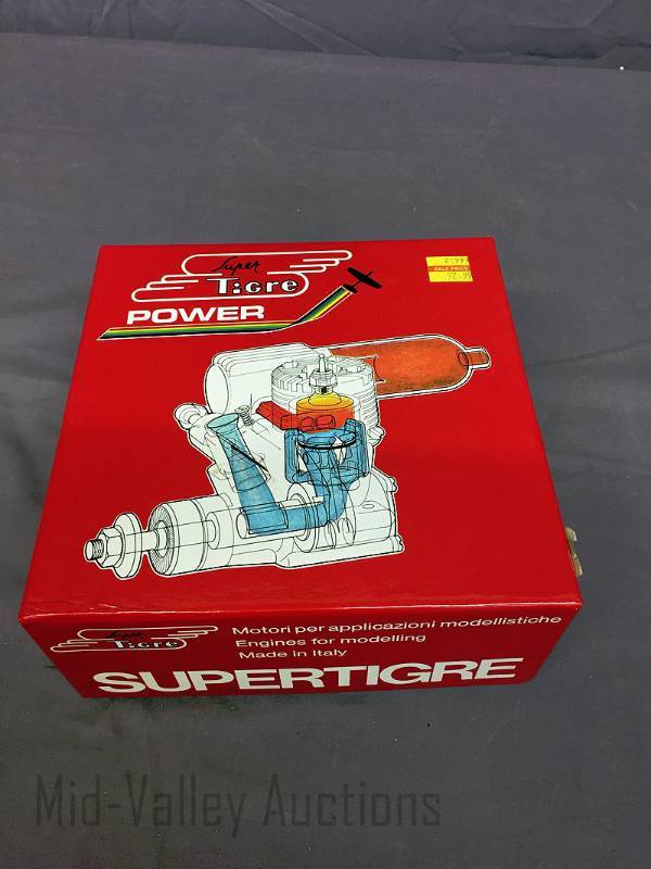 lot 146 image: Super Tigre model airplane motor