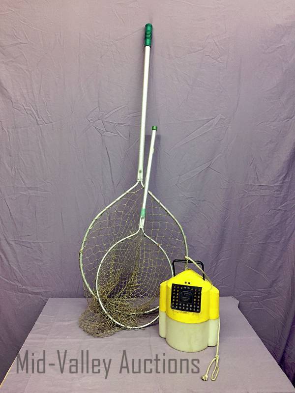 lot 173 image: Live bait bucket, 2 fishing nets