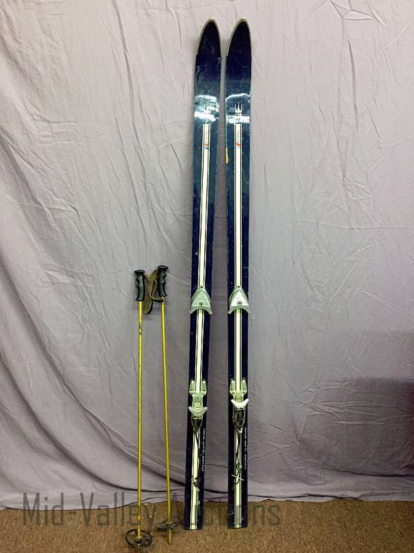 lot 182 image: Rystal LTD skis w poles