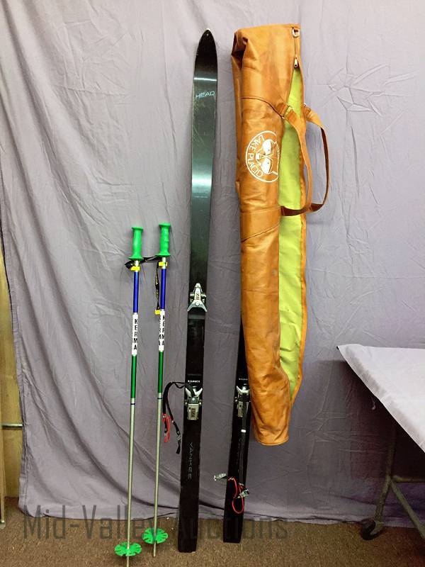 lot 184 image: 320 skis, Kerma Poles in Lake Placid carrying bag