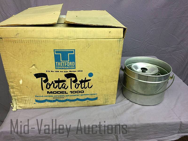 lot 188 image: Porta Potti & Camping cookware pail
