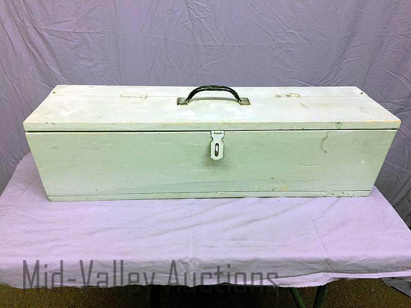 lot 194 image: 32 inch wooden shop box with assorted hand tools