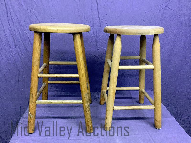 lot 209 image: Wood Stools