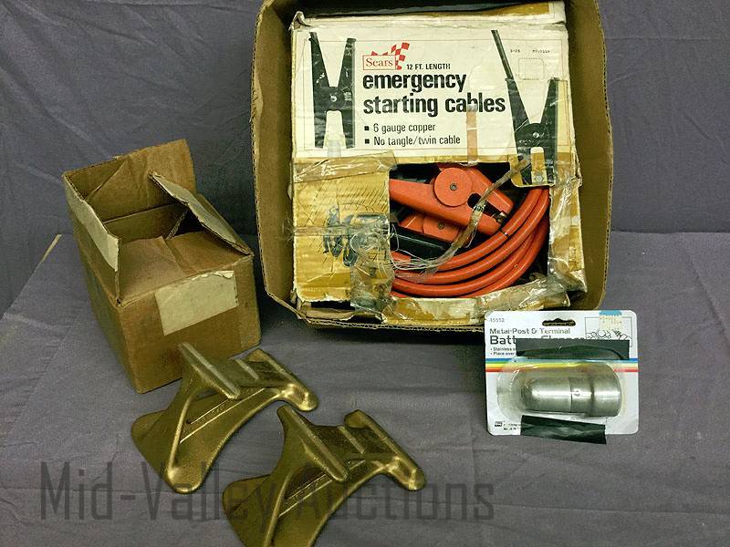 lot 227 image: Jumper cables and tire blocks