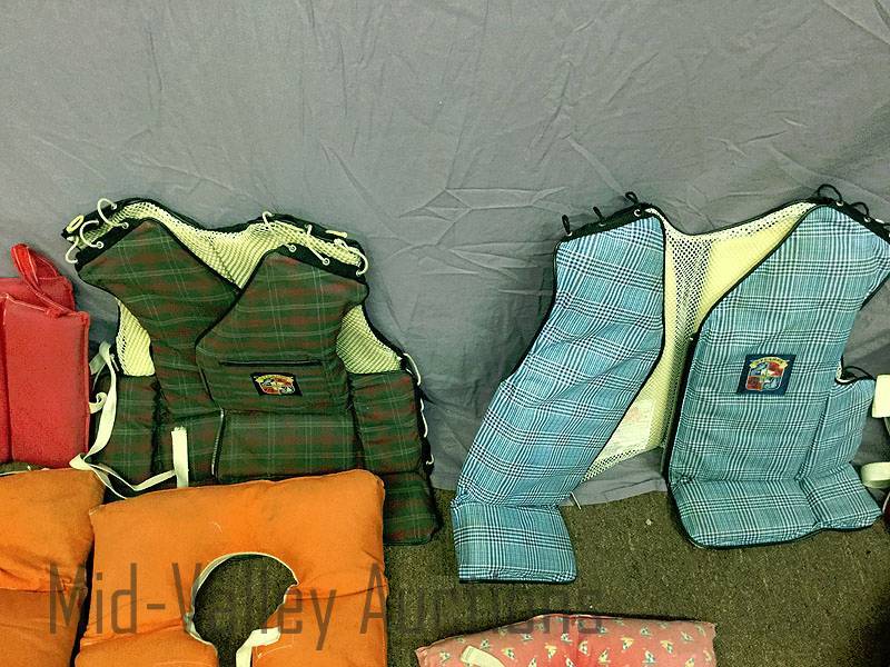 lot 233 image: Life Jackets and Oars