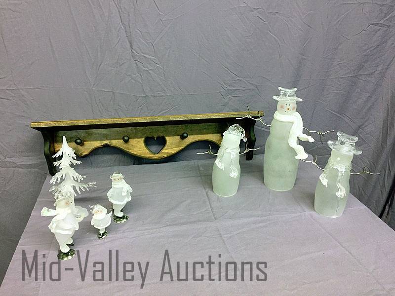 lot 254 image: Glass Snowmen