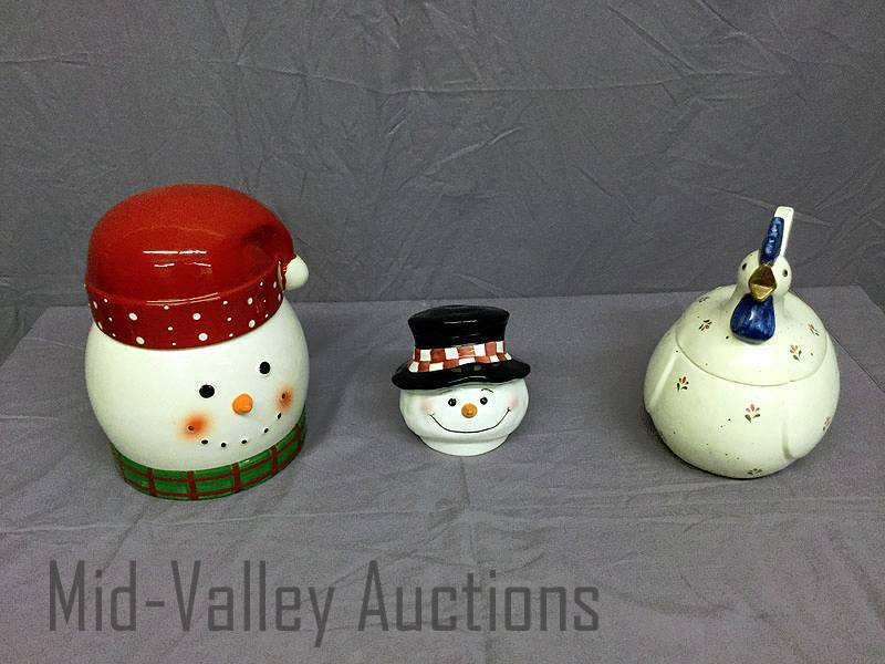 lot 260 image: Cookie Jars