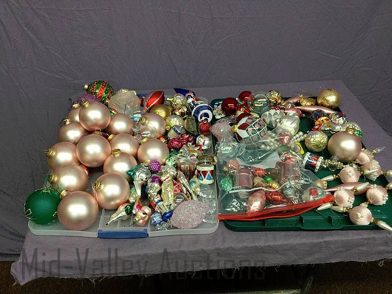 lot 288 image: Assorted Christmas ornaments - some vintage