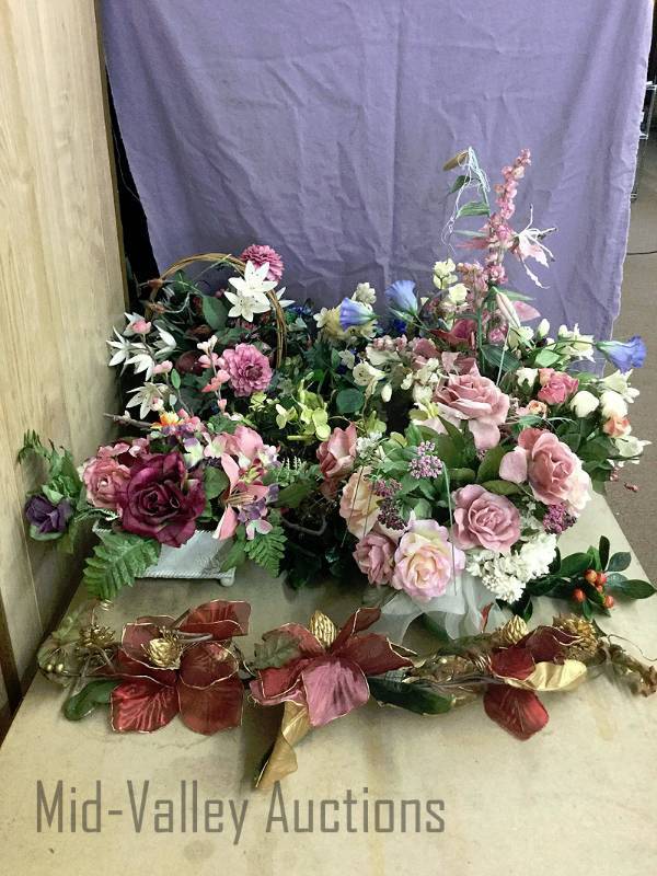 lot 289 image: Floral lot