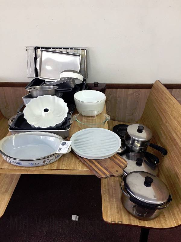 lot 307 image: Cookwarebakeware2