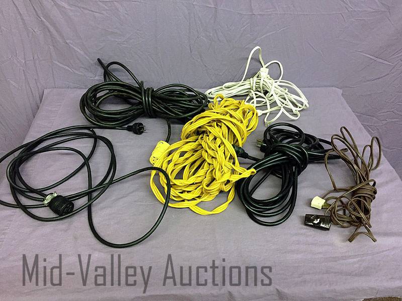 lot 312 image: Extension Cords