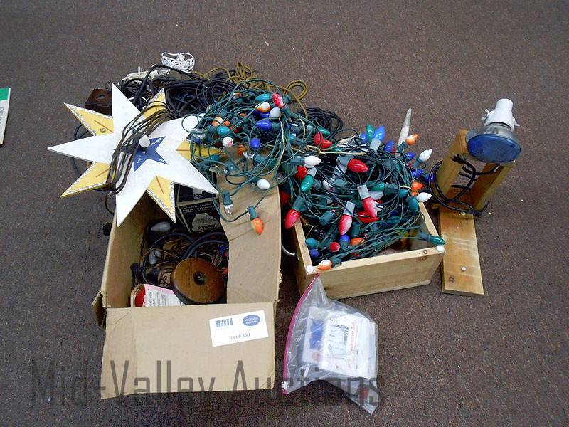 lot 350 image: C9 Christmas lights and cords