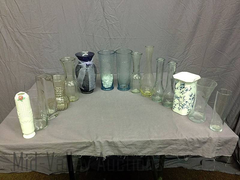 lot 295 image: Vases