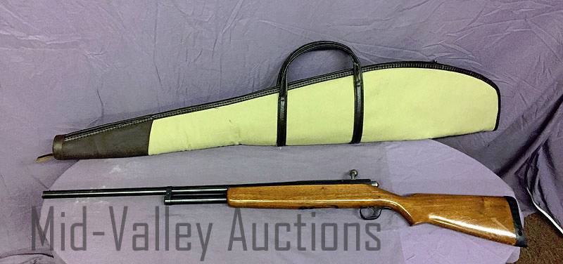 lot 366 image: J C HIggins model 583.2 16 gauge shotgun