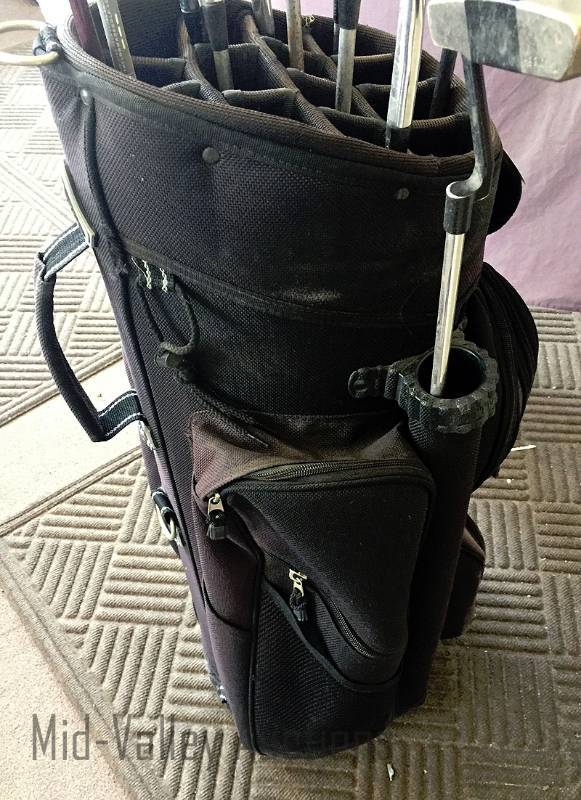 lot 374 image: Golf clubs and bag