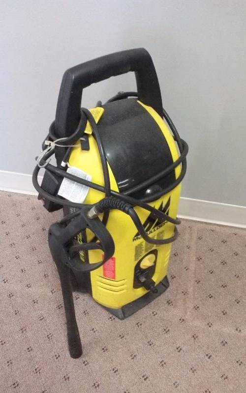 lot 7 image: McCulloch 1600psi Jet Washer