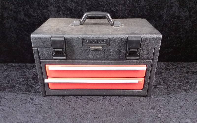 lot 9 image: Stanley Tool Box with Content